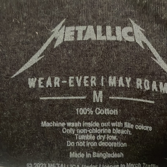 Women’s black Metallica concert T-shirt - Picture 3 of 7